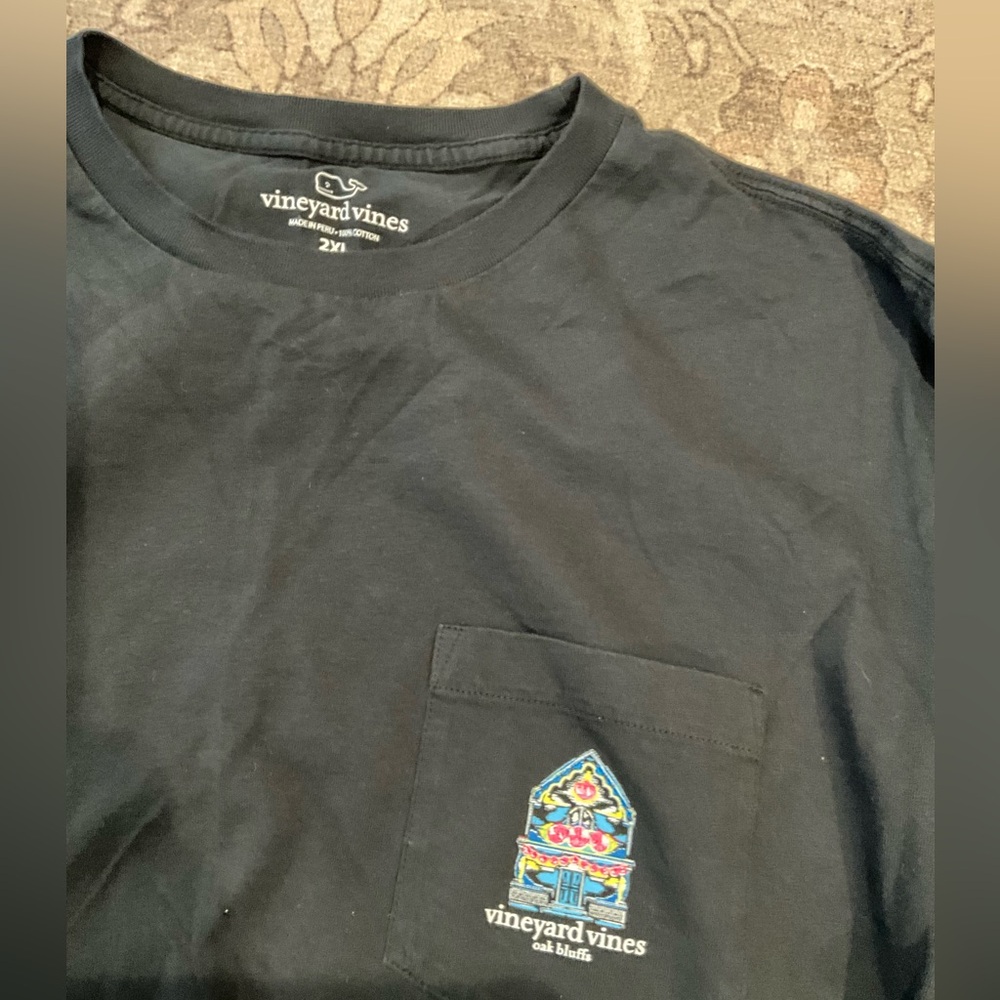 Vineyard Vines Men's Black Long Sleeve Tee with Logo - Picture 2 of 3